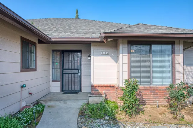 $425,000 | 1495 Purvis Avenue, Clovis, CA 93611