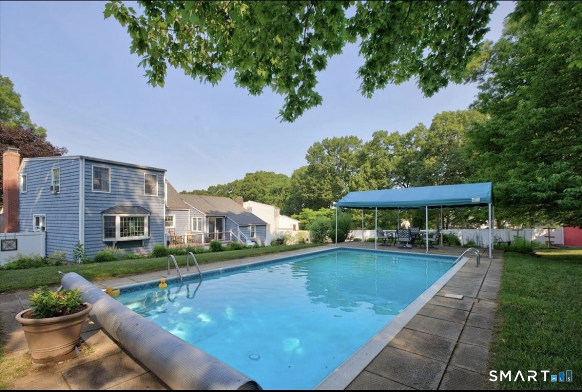 127 Helaine Road Manchester, CT 06042 - Photo 24 of 35