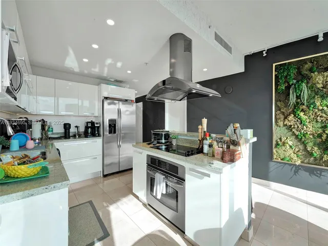 $4,900 | 601 Northeast 36th Street, Unit 1801, Miami, FL 33137