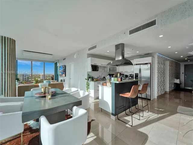 $4,900 | 601 Northeast 36th Street, Unit 1801, Miami, FL 33137