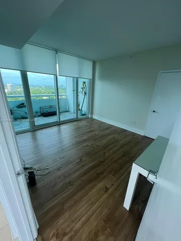 $4,900 | 601 Northeast 36th Street, Unit 1801, Miami, FL 33137