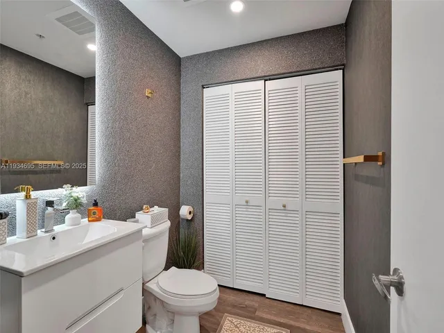 $4,900 | 601 Northeast 36th Street, Unit 1801, Miami, FL 33137