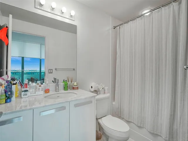 $4,900 | 601 Northeast 36th Street, Unit 1801, Miami, FL 33137