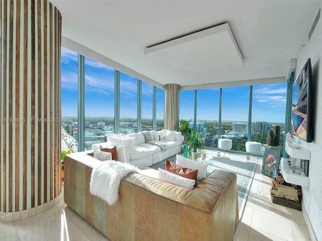 $4,900 | 601 Northeast 36th Street, Unit 1801, Miami, FL 33137