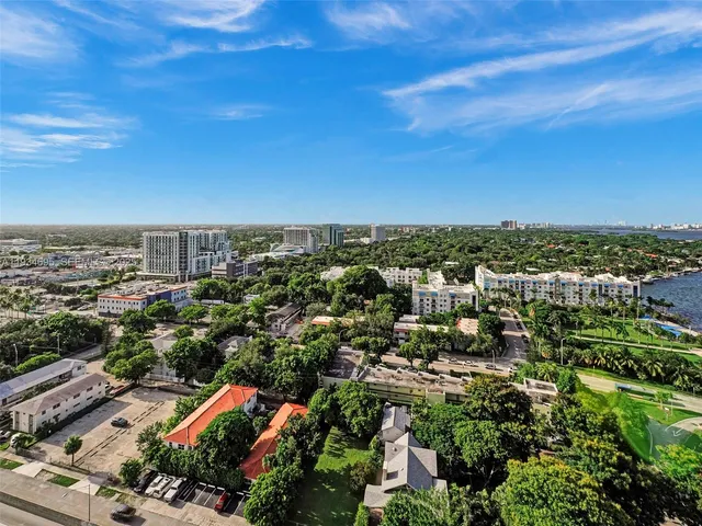 $4,900 | 601 Northeast 36th Street, Unit 1801, Miami, FL 33137