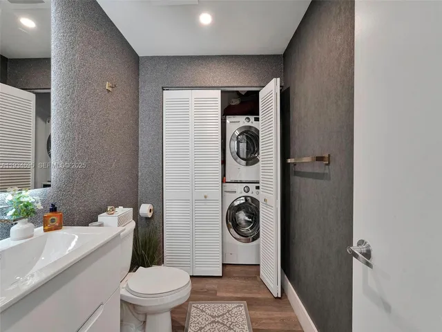 $4,900 | 601 Northeast 36th Street, Unit 1801, Miami, FL 33137