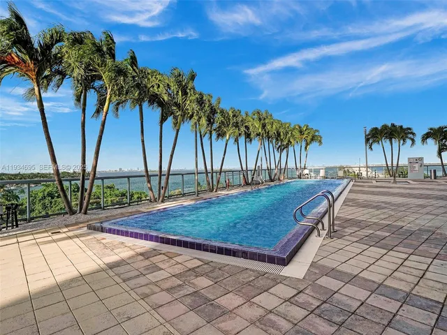 $4,900 | 601 Northeast 36th Street, Unit 1801, Miami, FL 33137