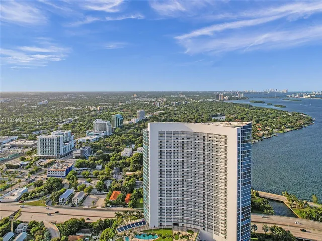 $4,900 | 601 Northeast 36th Street, Unit 1801, Miami, FL 33137