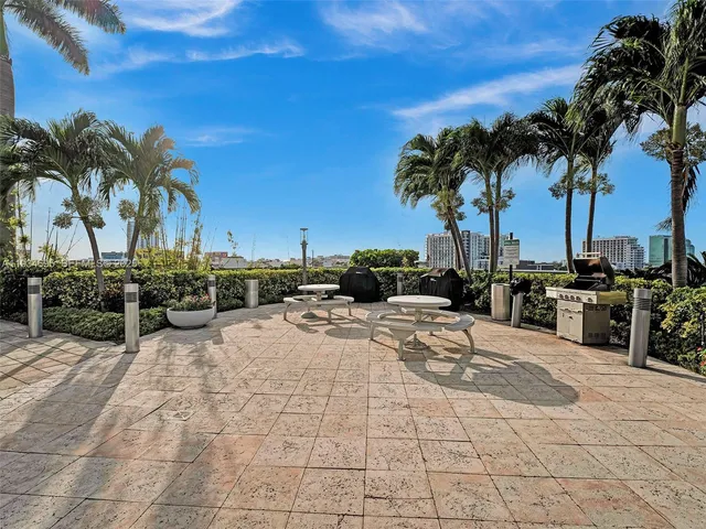 $4,900 | 601 Northeast 36th Street, Unit 1801, Miami, FL 33137