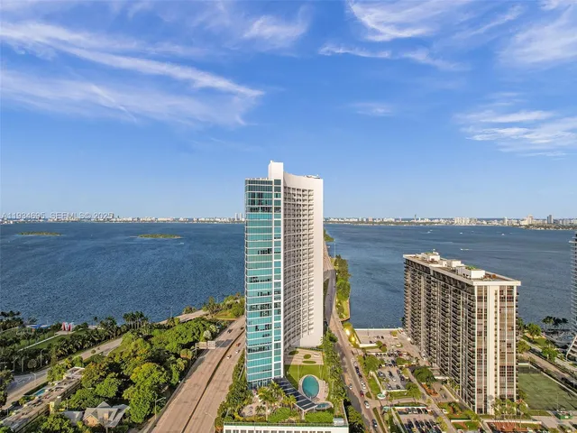 $4,900 | 601 Northeast 36th Street, Unit 1801, Miami, FL 33137