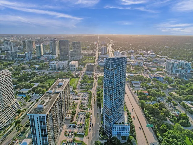 $4,900 | 601 Northeast 36th Street, Unit 1801, Miami, FL 33137