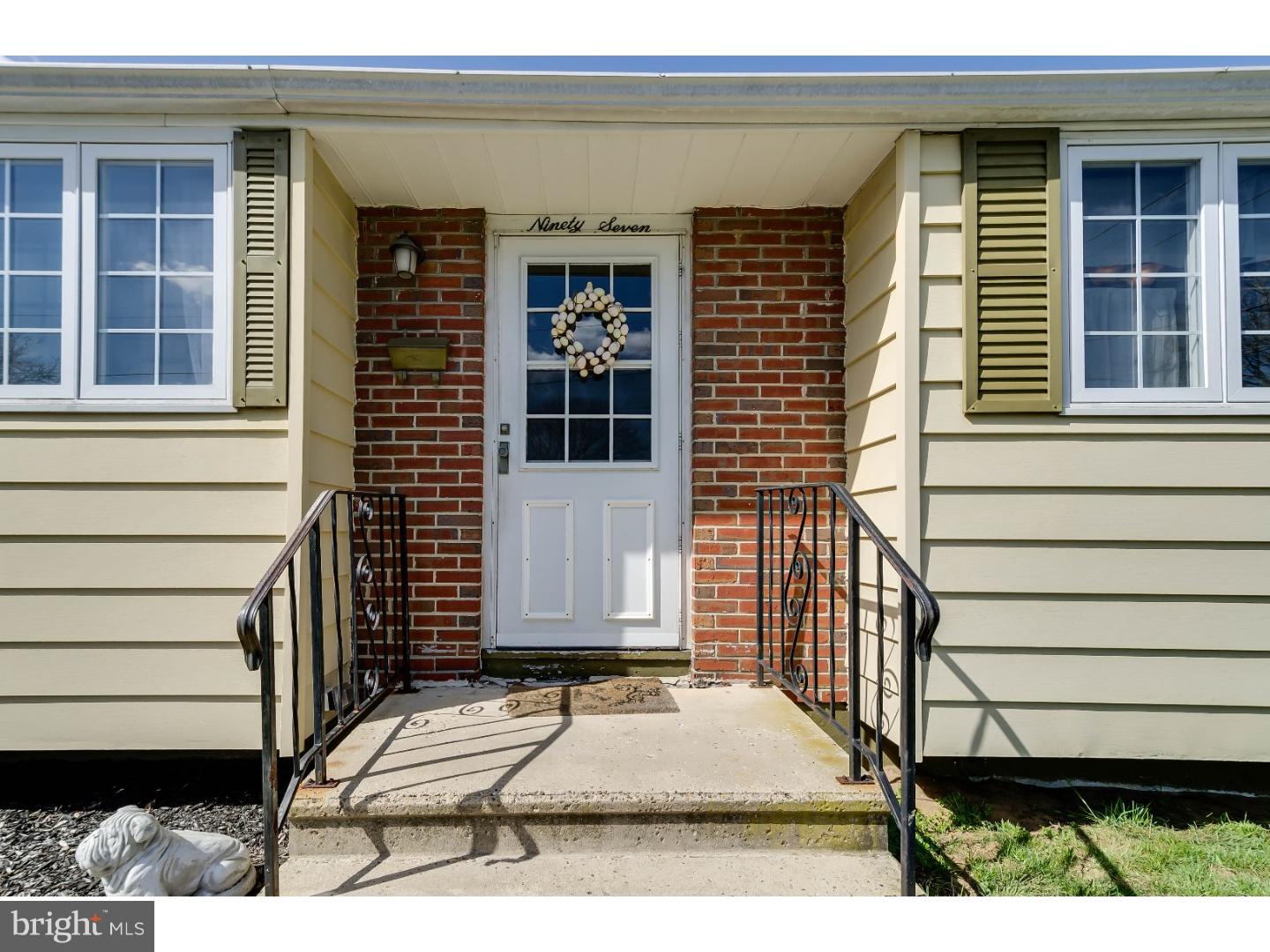 97 Falmouth Road Hamilton, NJ 08620 - Photo 2 of 25
