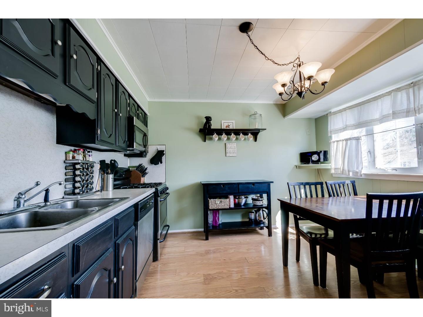 97 Falmouth Road Hamilton, NJ 08620 - Photo 7 of 25