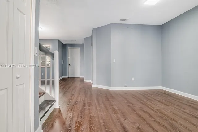 $4,000 | Islands of Doral, Doral, FL 33178