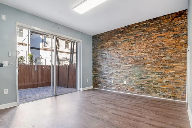 $4,000 | Islands of Doral, Doral, FL 33178