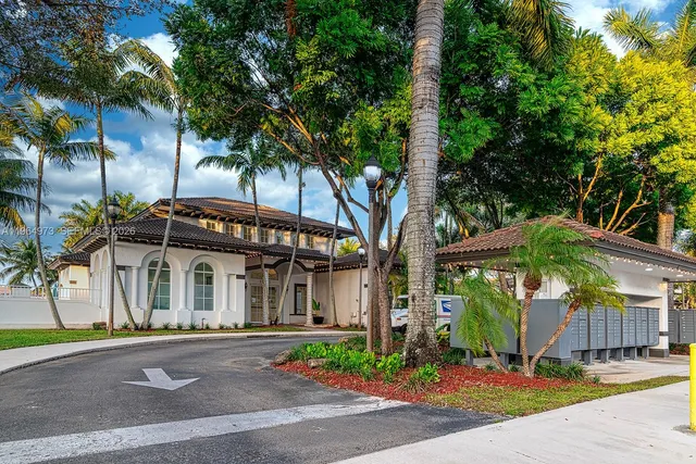 $4,000 | Islands of Doral, Doral, FL 33178