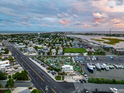 $5,700,000 | 501 Broadway, Barnegat Light, NJ 08006