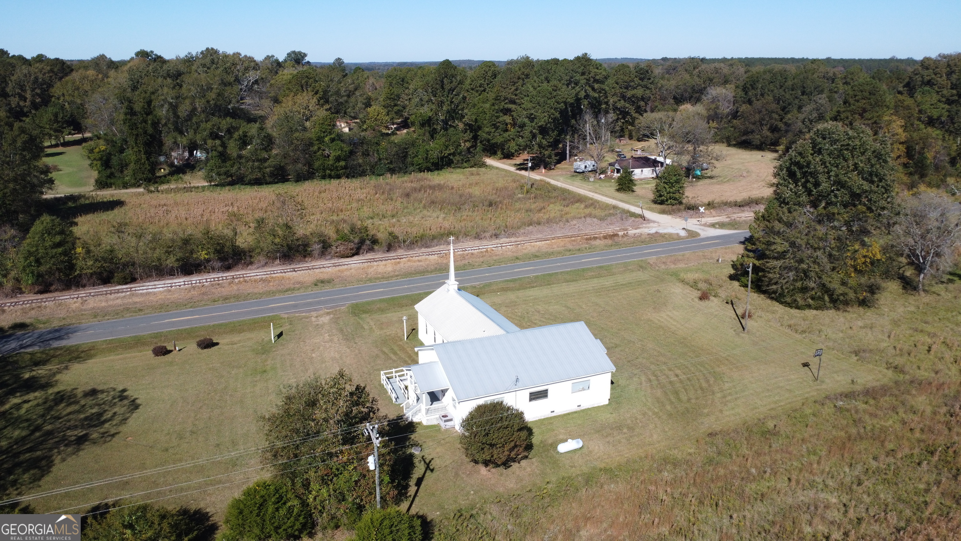 4316 Sharon Road Washington, GA 30673 - Photo 3 of 30 a view of a lake