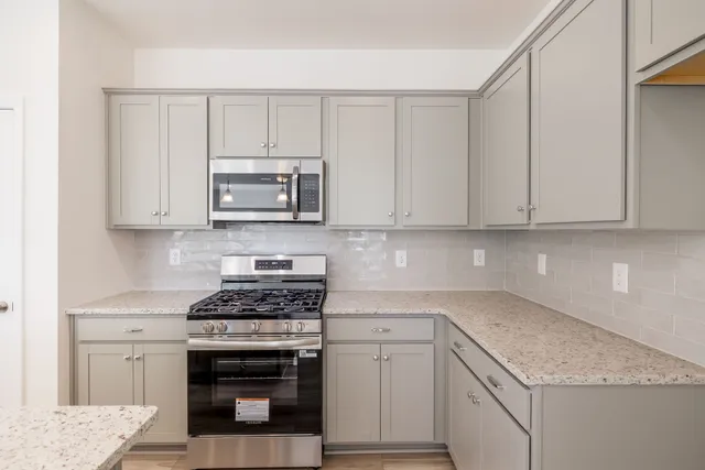 $389,990 | 569 Nightengale Ridge Drive, Columbia, TN 38401