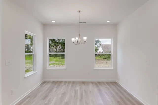 $389,990 | 569 Nightengale Ridge Drive, Columbia, TN 38401