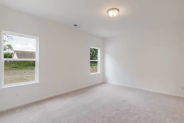 $389,990 | 569 Nightengale Ridge Drive, Columbia, TN 38401