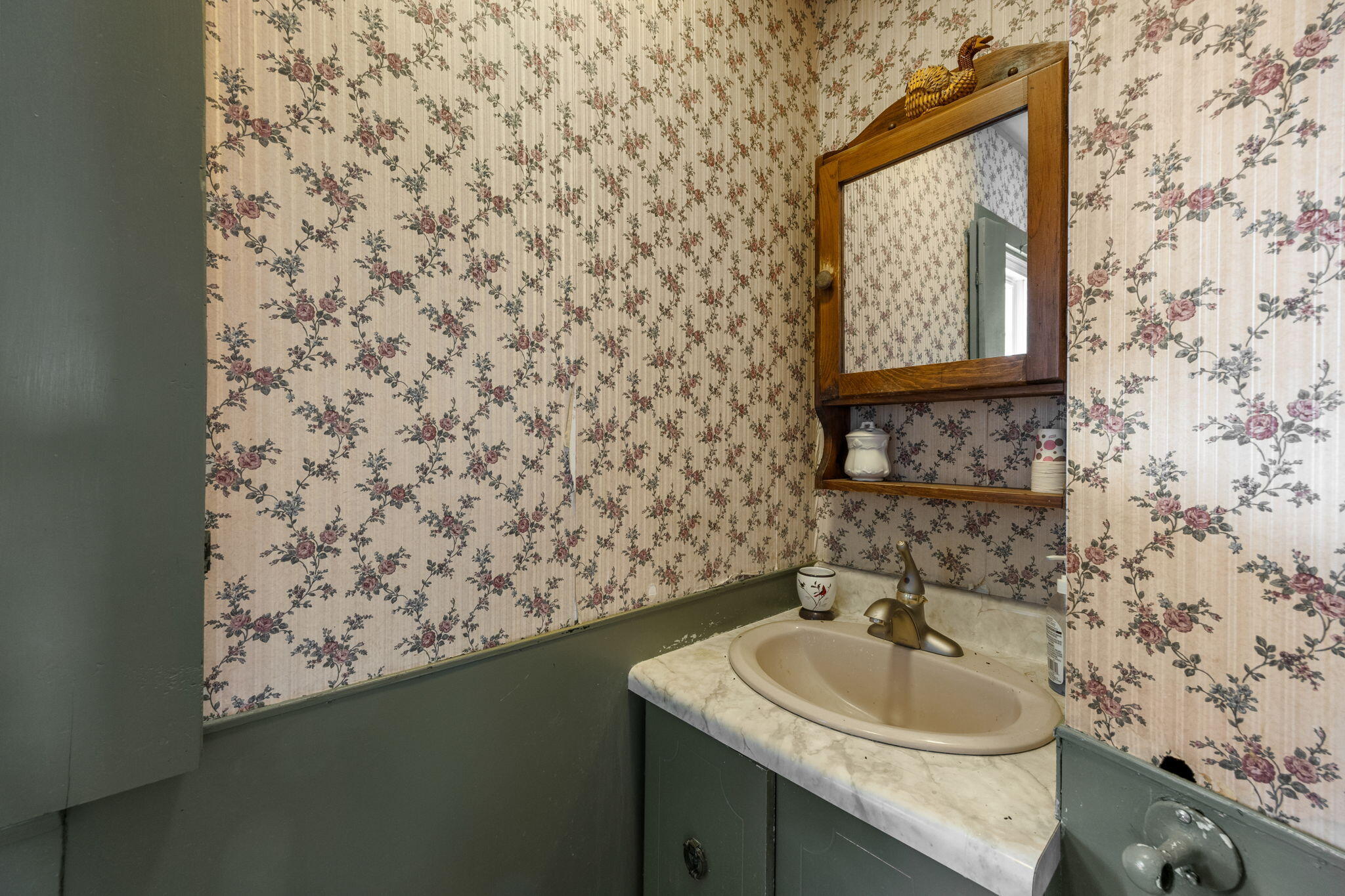 56 Samoset Road Sagamore Beach, MA 02562 - Photo 30 of 43 bath