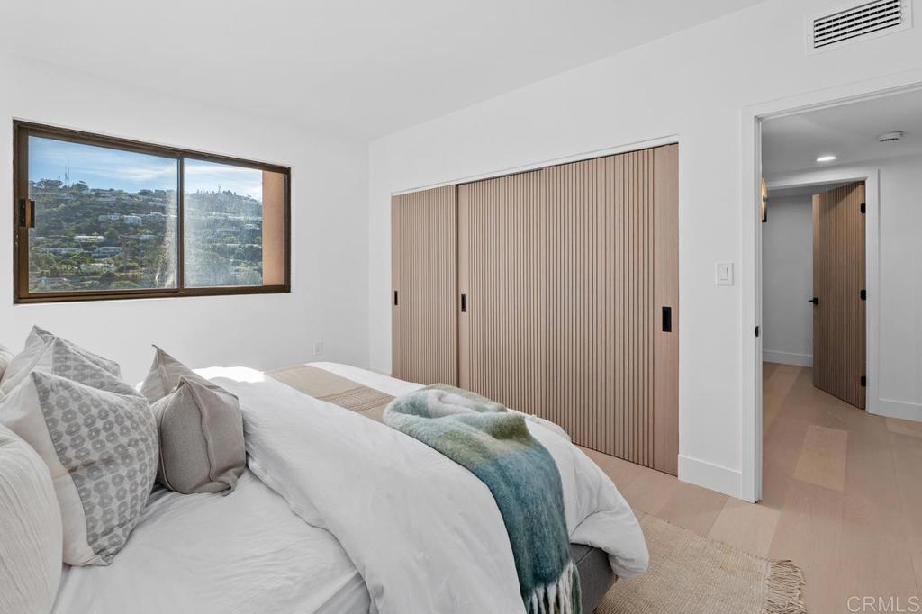 2500 Torrey Pines Road, Unit 1101 La Jolla, CA 92037 - Photo 32 of 60 Second bedroom