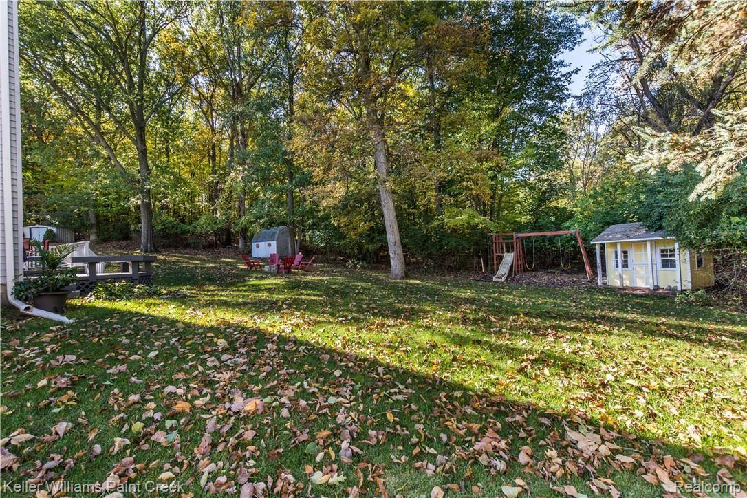 416 Ivy Wood Court Rochester, MI 48307 - Photo 27 of 32 426 Ivy-30.jpg