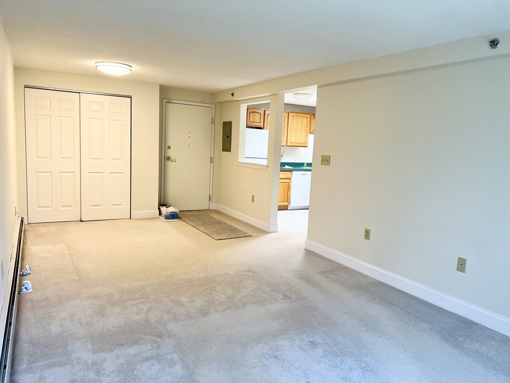 688 Boston Post Road East, Unit 327 Marlborough, MA 01752 - Photo 8 of 32 Gallery Image 8