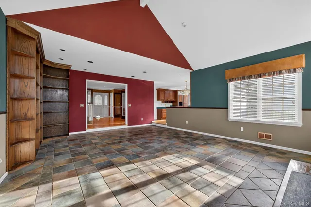 $685,000 | 21 Jessup Road, Warwick, NY 10990