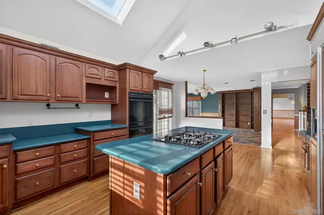 $685,000 | 21 Jessup Road, Warwick, NY 10990