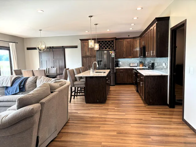 $675,000 | 1145 Horatio Street, Fairmont, MN 56031