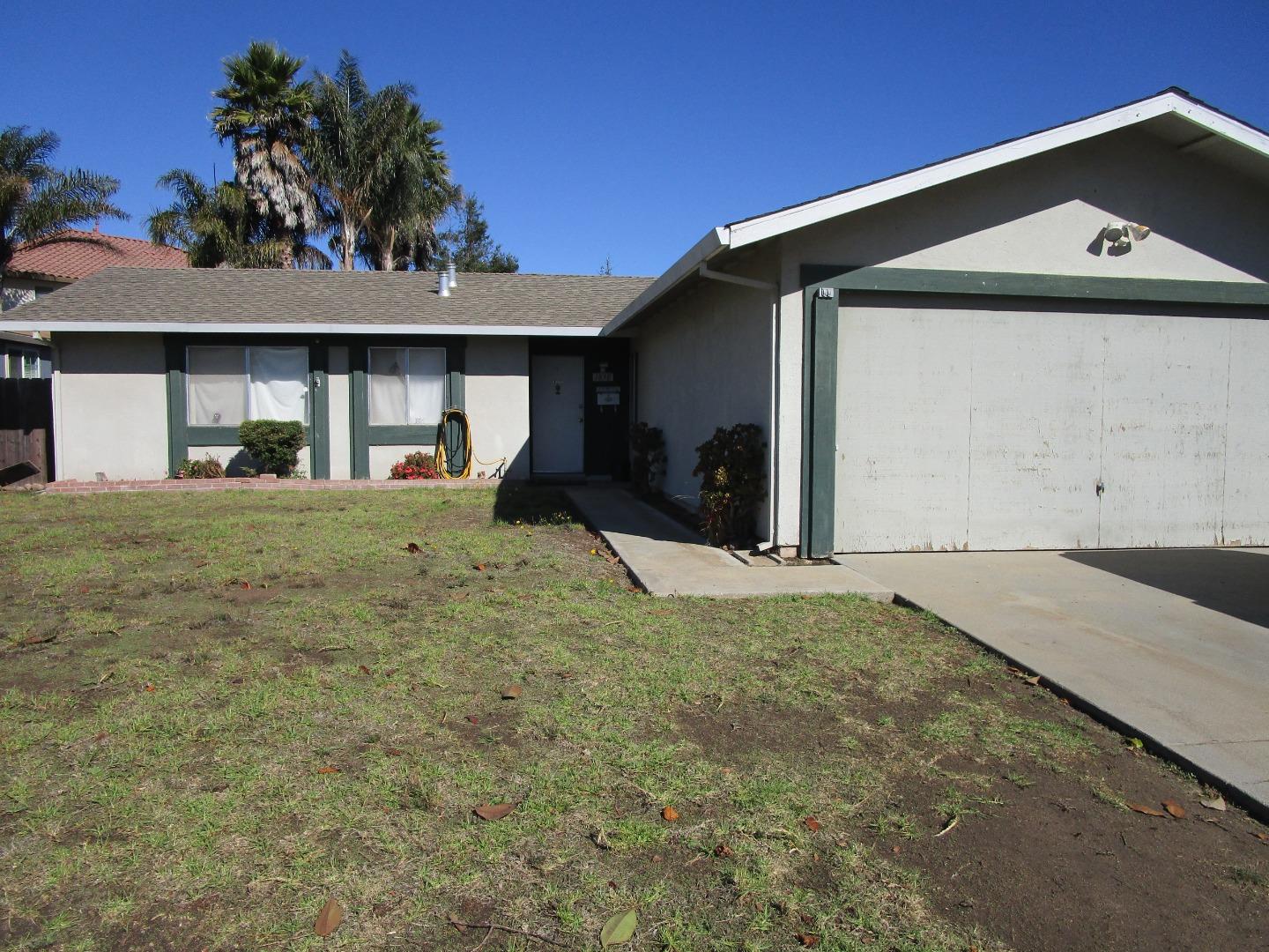 1830 Truckee Way Salinas, CA 93906 - Photo 3 of 17 a view of a house with a yard