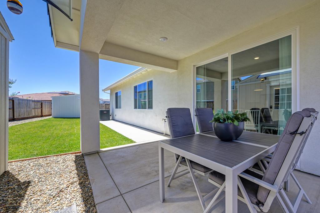 8229 Poppy Rdg Circle Elk Grove, CA 95757 - Photo 49 of 75