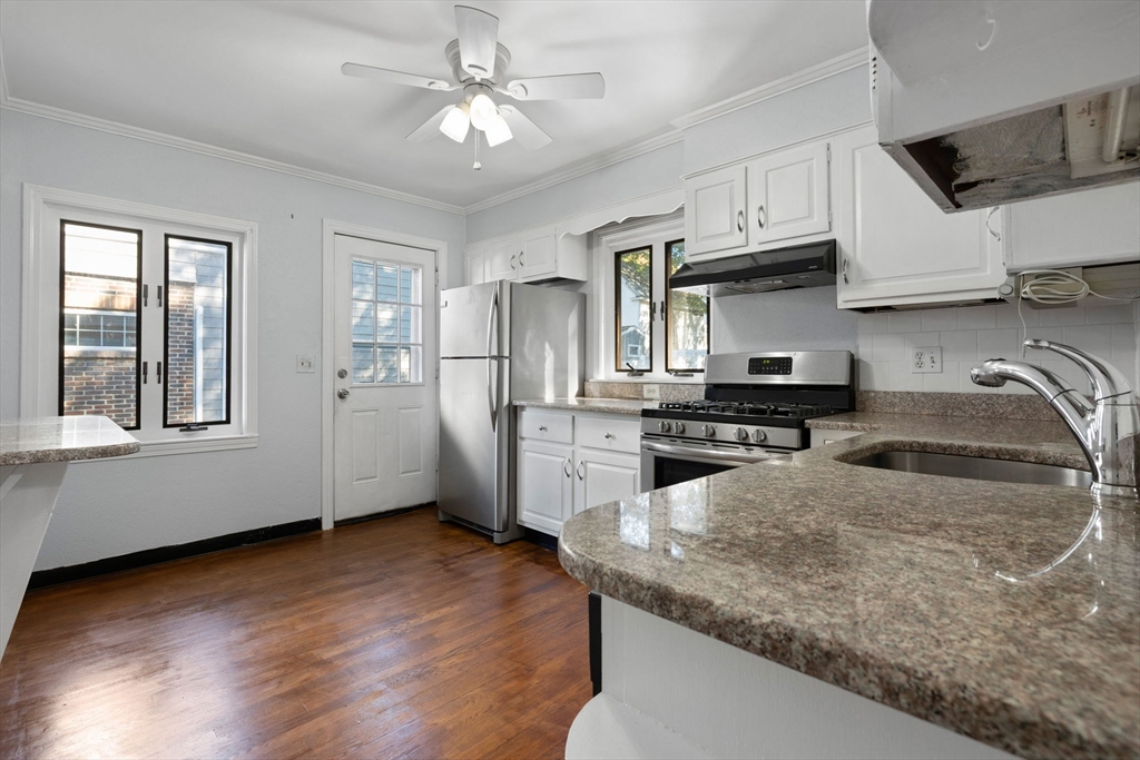 20 Richards Road Weymouth, MA 02189 - Photo 16 of 37 Gallery Image 16