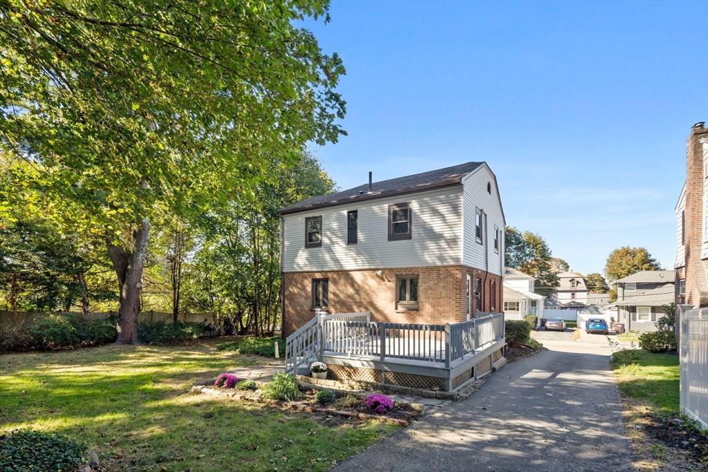 20 Richards Road Weymouth, MA 02189 - Photo 5 of 37 Gallery Image 5