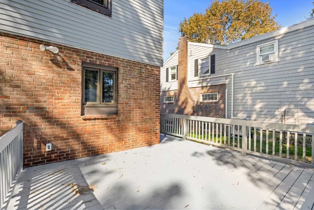 20 Richards Road Weymouth, MA 02189 - Photo 9 of 37 Gallery Image 9