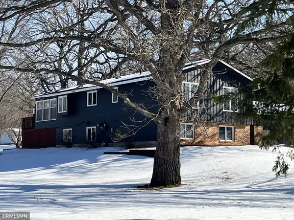 $450,000 | 203 Douglas Drive, Buffalo, MN 55313