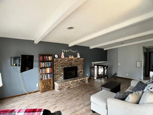 $434,900 | 203 Douglas Drive, Buffalo, MN 55313
