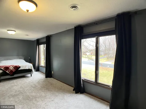 $434,900 | 203 Douglas Drive, Buffalo, MN 55313