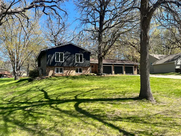 $434,900 | 203 Douglas Drive, Buffalo, MN 55313