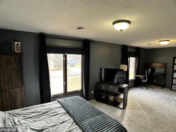 $434,900 | 203 Douglas Drive, Buffalo, MN 55313