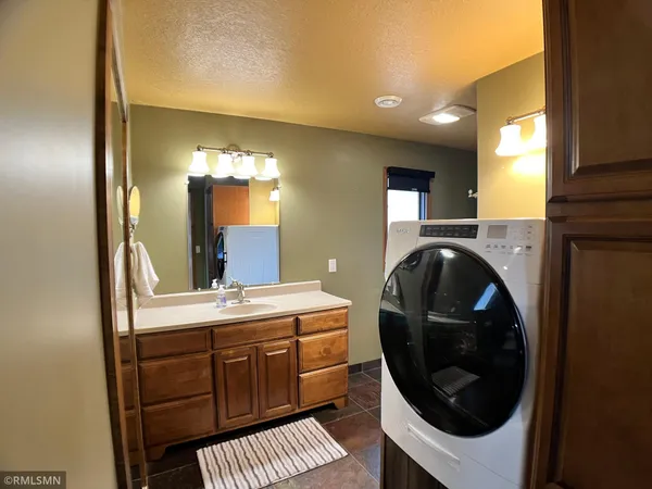 $434,900 | 203 Douglas Drive, Buffalo, MN 55313