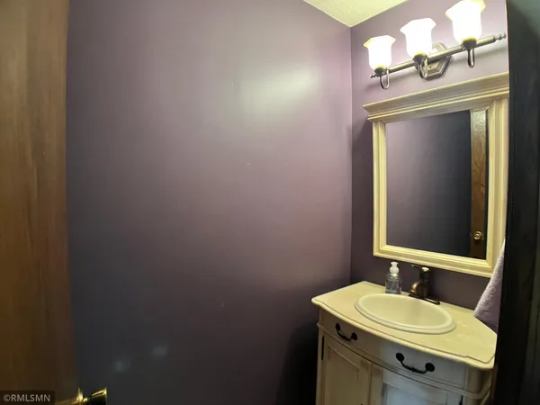 $434,900 | 203 Douglas Drive, Buffalo, MN 55313