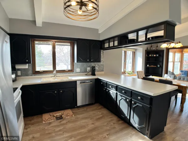 $434,900 | 203 Douglas Drive, Buffalo, MN 55313