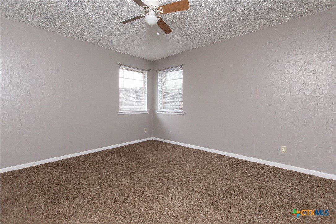 1520 McCarthy Avenue Killeen, TX 76549 - Photo 20 of 23 an empty room with a window