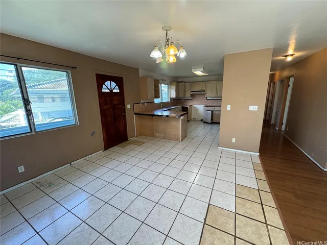 $1,100,000 | 99-49 Ohiaku Street, Aiea, HI 96701