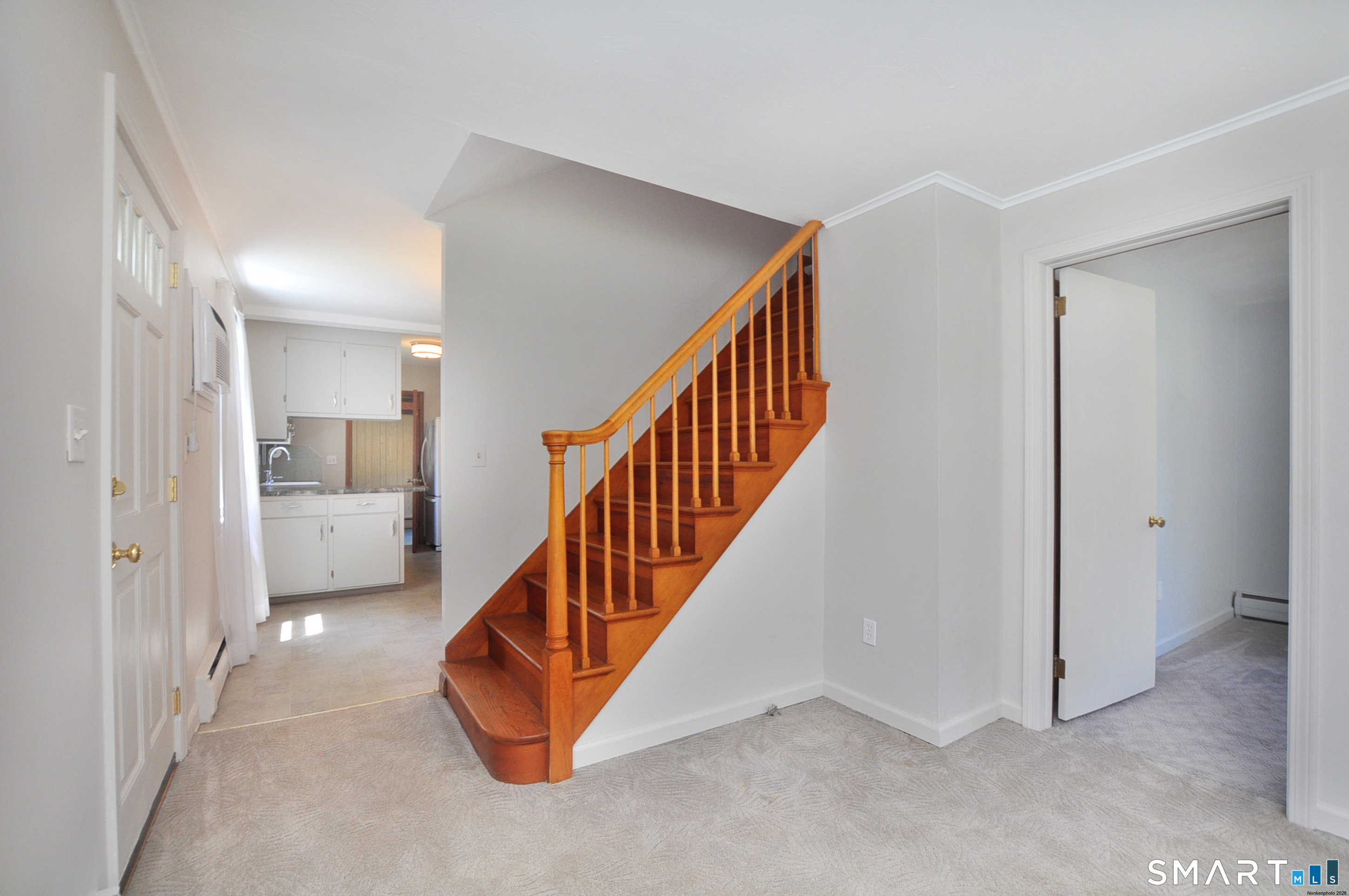 304 Rood Avenue Windsor, CT 06095 - Photo 17 of 36