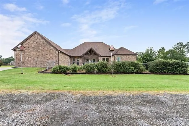 $559,900 | 1830 Langham Forest Boulevard, Orange, TX 77630