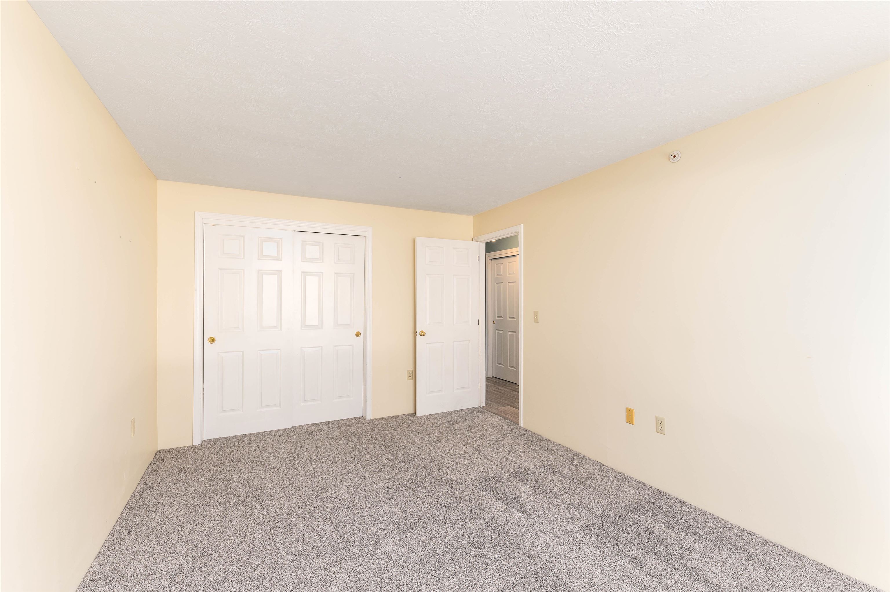 19 Saco Street, Unit 2 Conway, NH 03813 - Photo 11 of 18